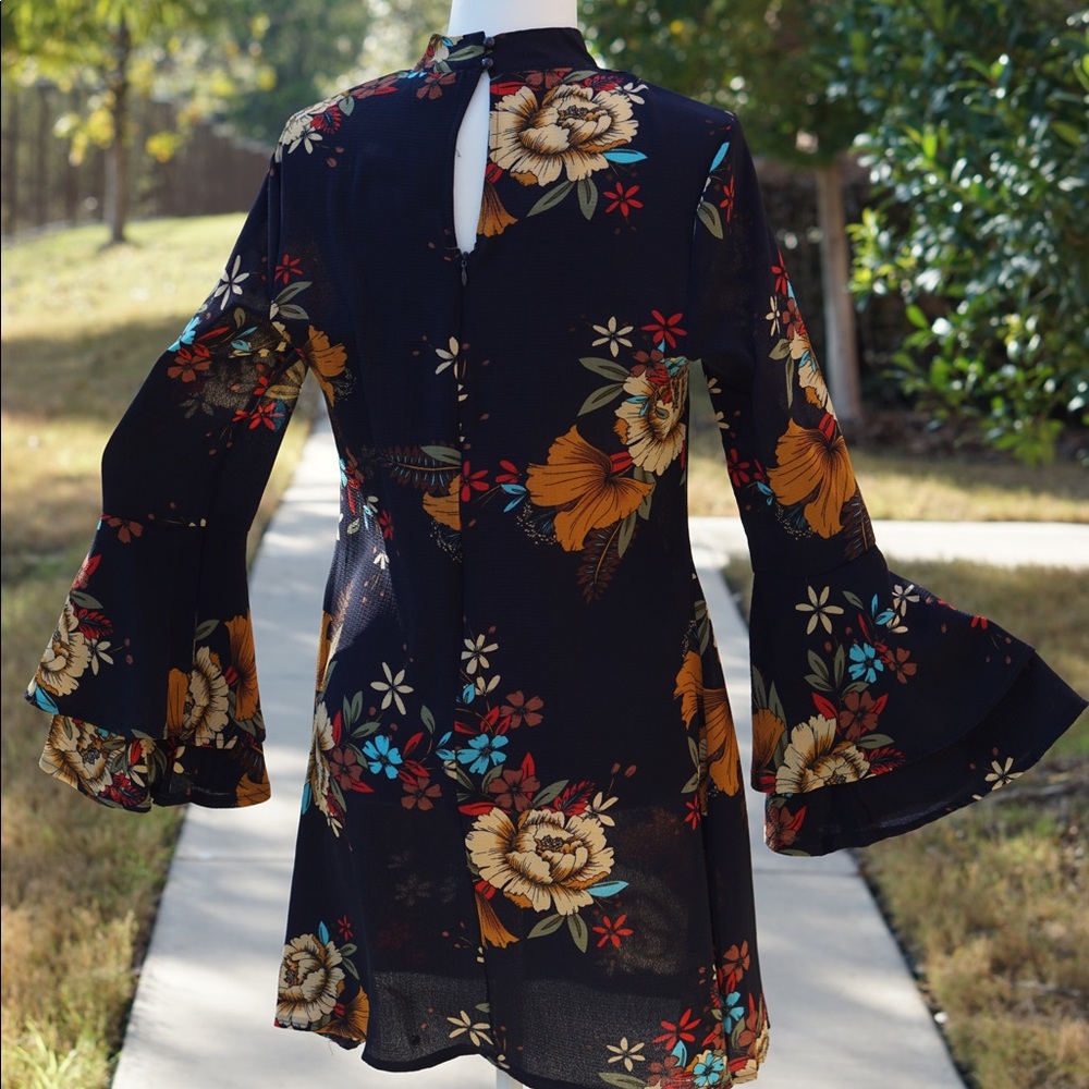 Never looked better belle sleeved dress! - Picture 6 of 7